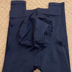 BLANQI Navy Full length maternity legging- small hole on inseam